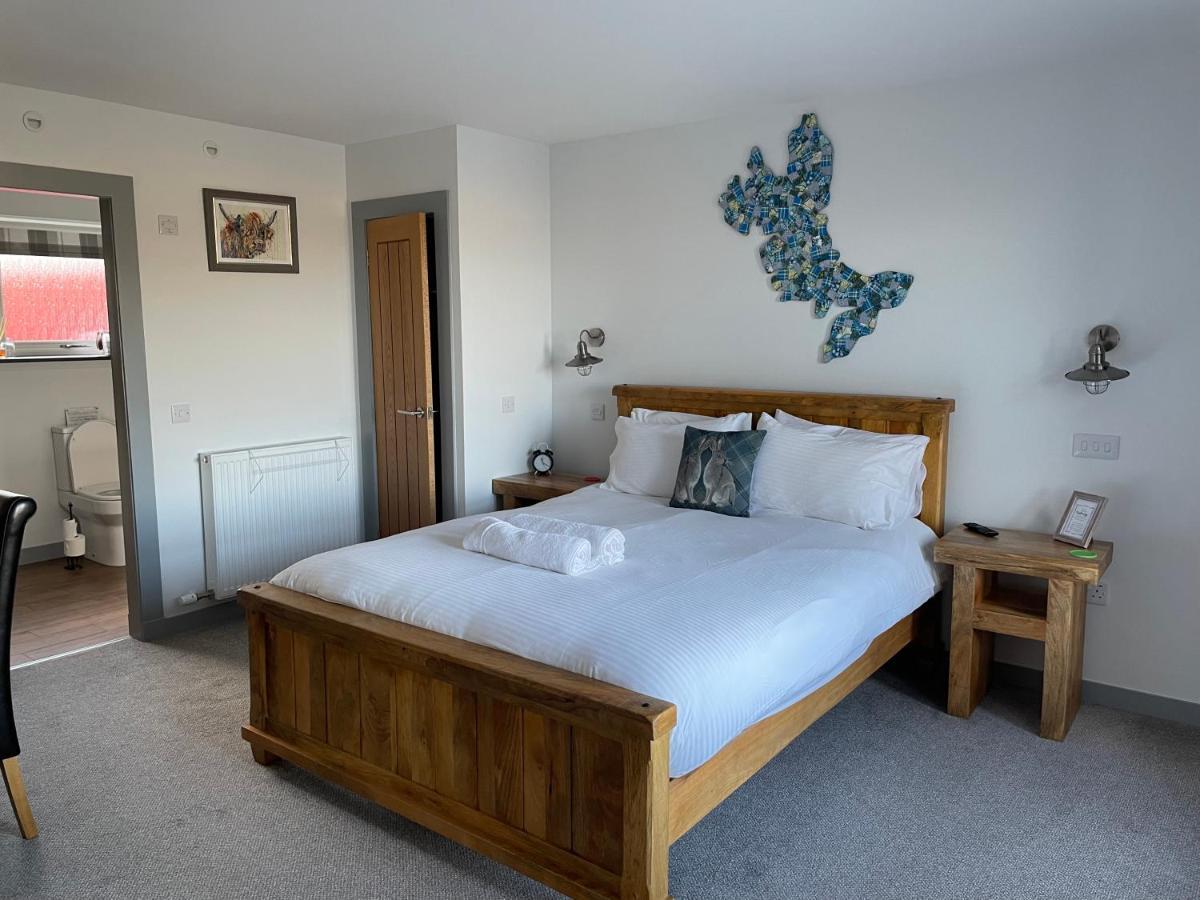 The Bridge Self Catering Villa Kilmaluag Kültér fotó